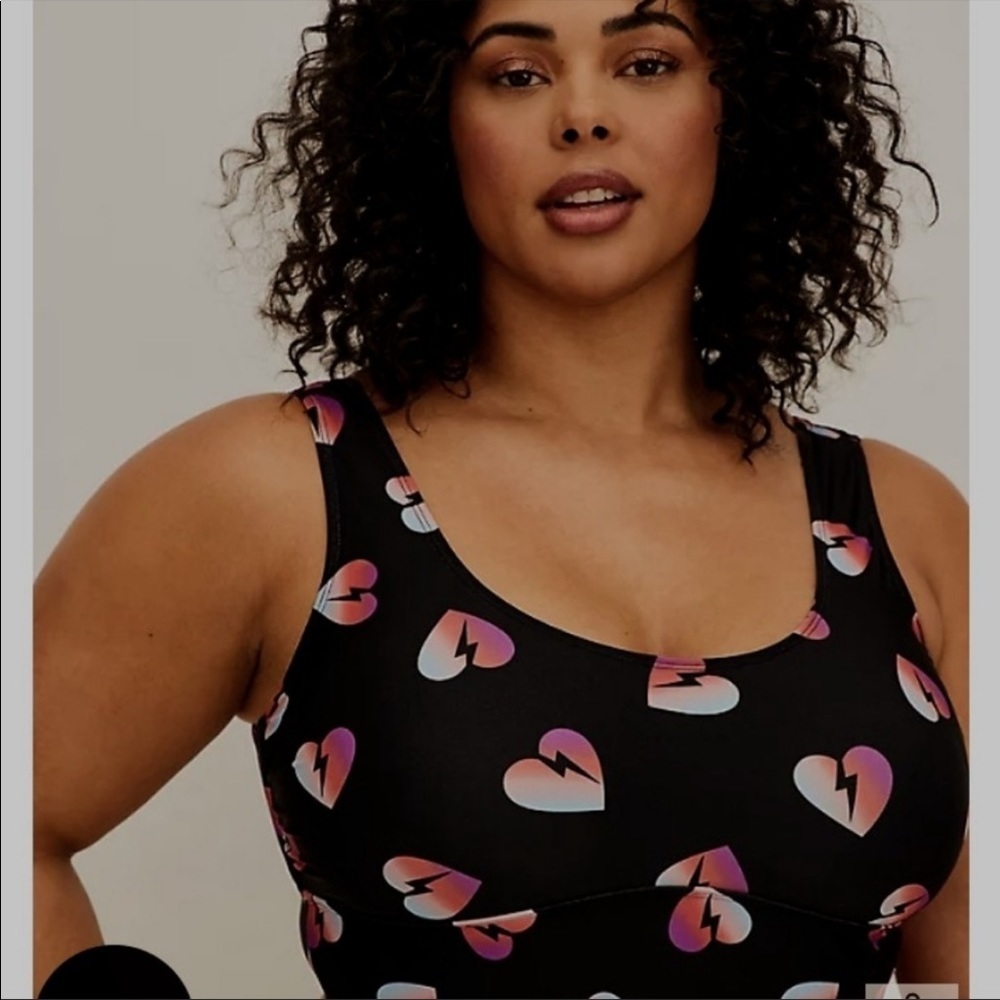 New! Set! Torrid sz‎ 2 Broken Hearts Swim Bathing Suit 2X
